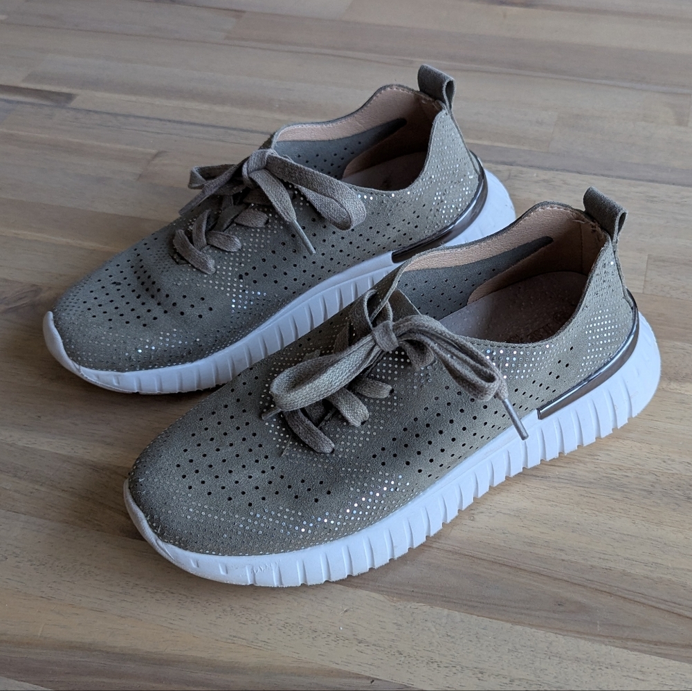 ILSE JACOBSEN Women's Tulip Sneaker (Sz EU 36, US 6)